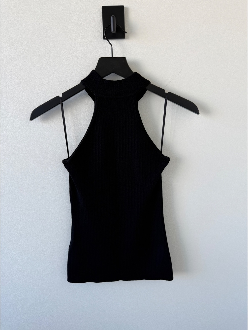 Guess Women's Black Ribbed Sleeveless Mock Neck Tank Top, Size XS